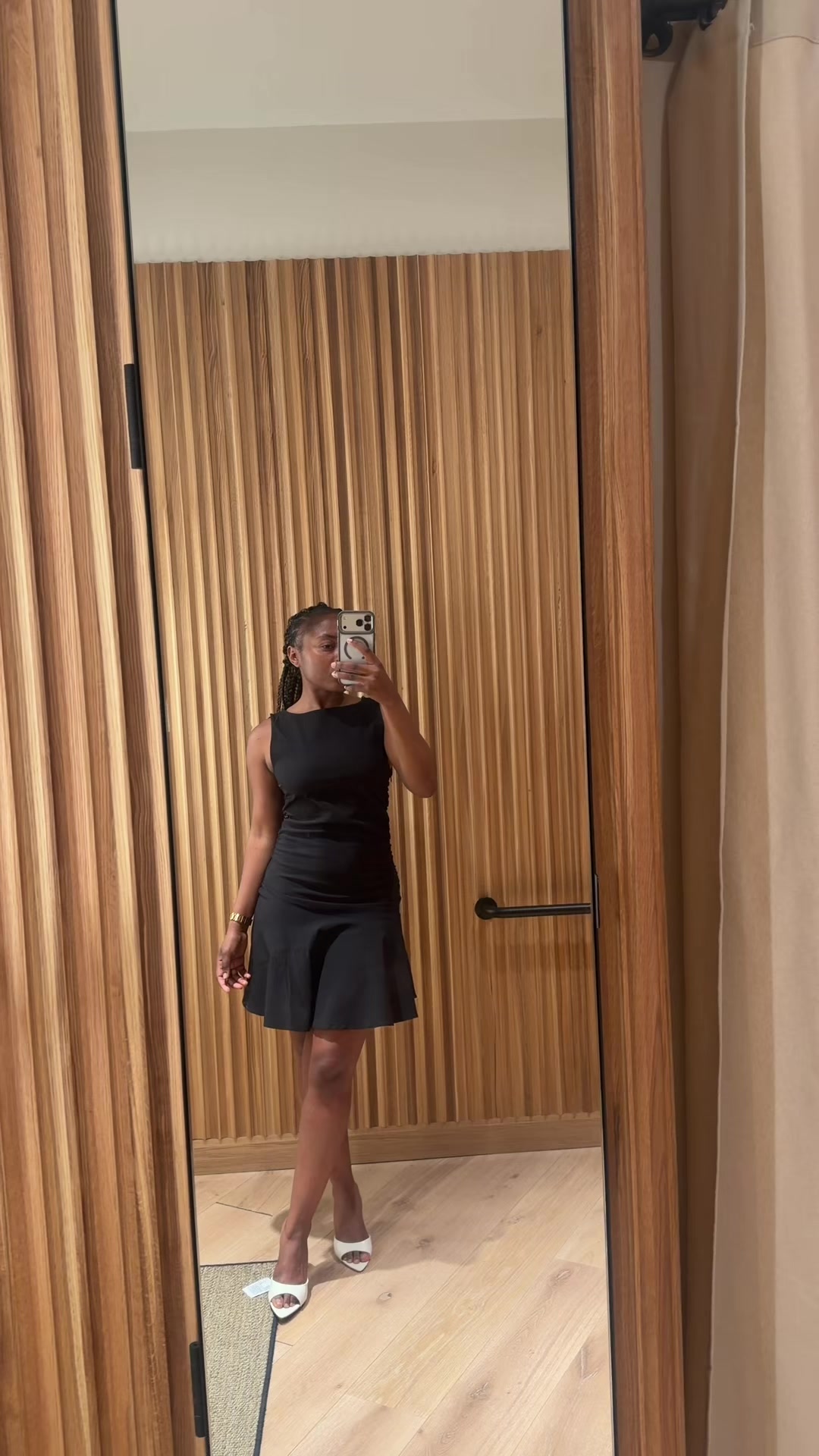 @IAMVIVI
