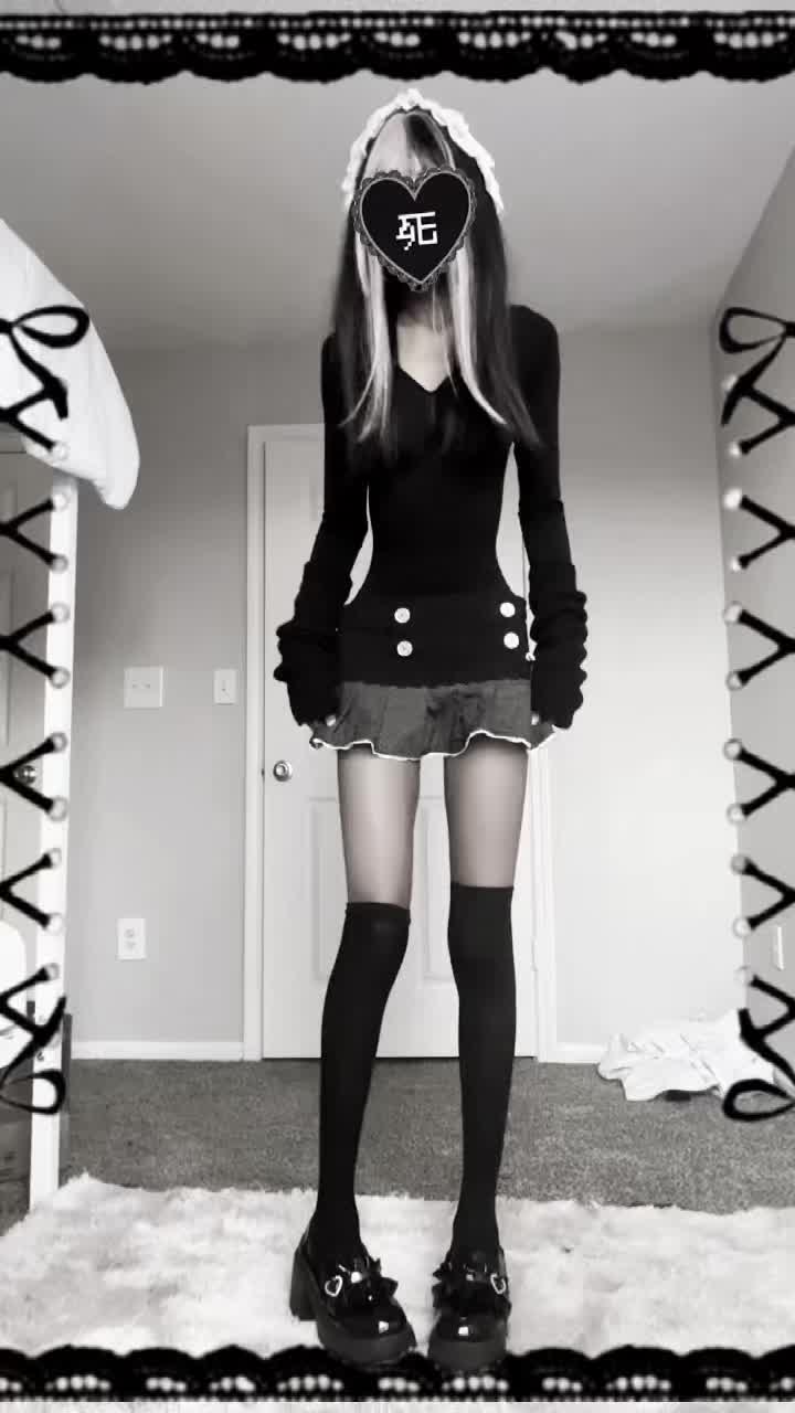 @𖤐𝘧𝘢𝘸𝘯𝘺𖤐