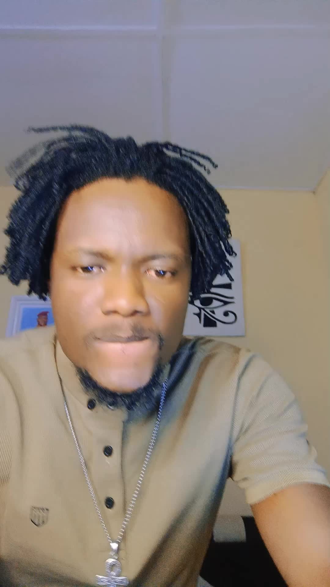 @Sa Majest&eacute; Yidain BADO