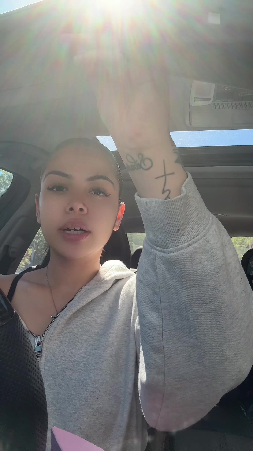 @alexandraamariev