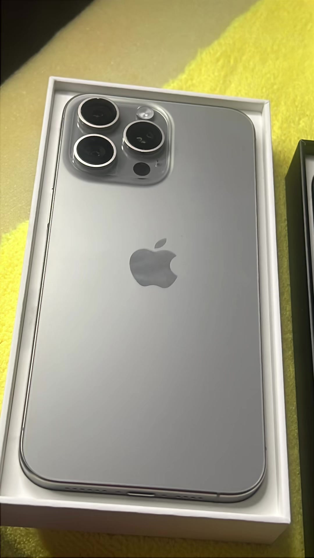 @iPhone liverados con Nicacio