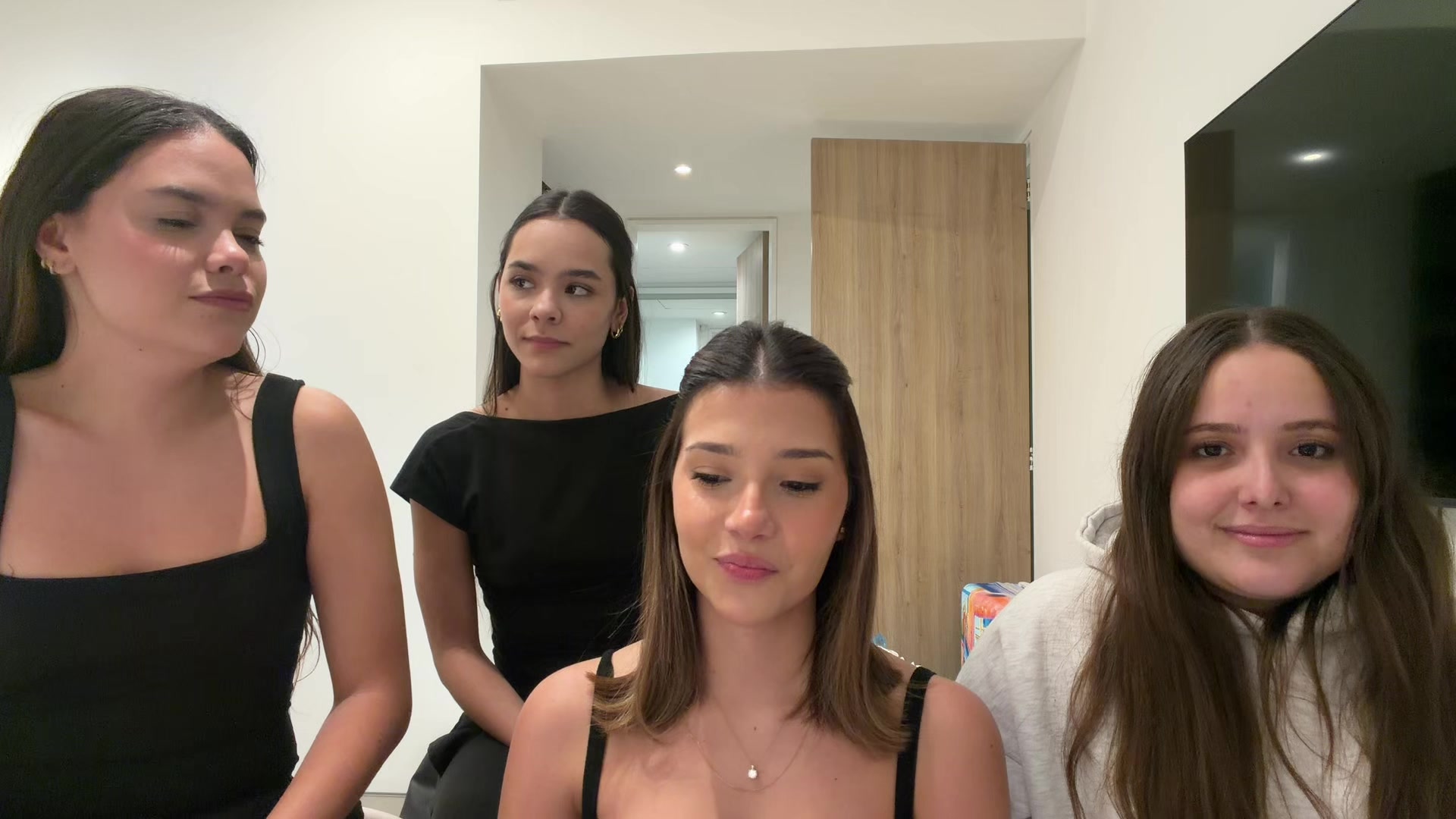 @likesophiagomez
