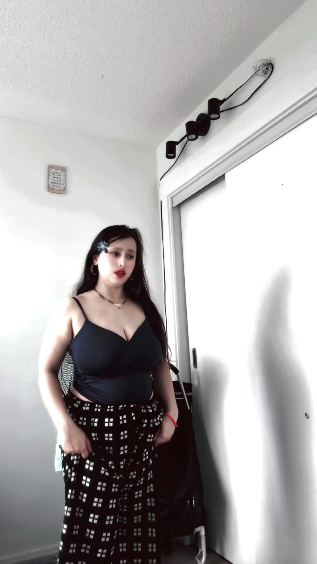 @Eenu🇳🇵🇨🇦