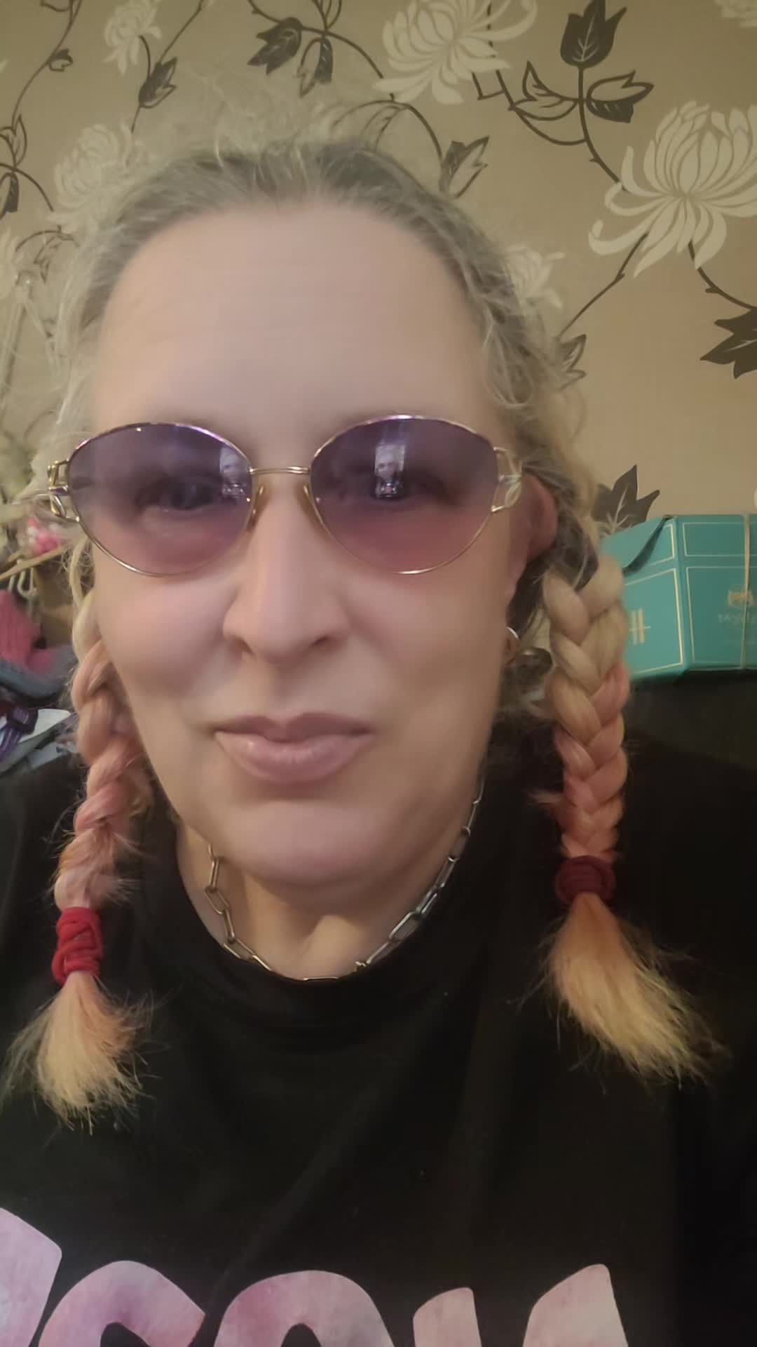 @⚡️Butterflybeauty_73⚡️🧠💜