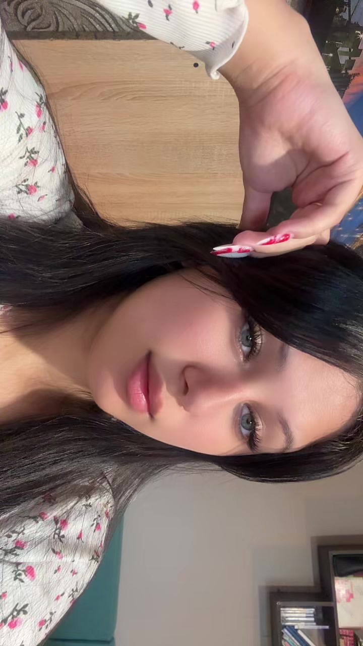 @_brunette_