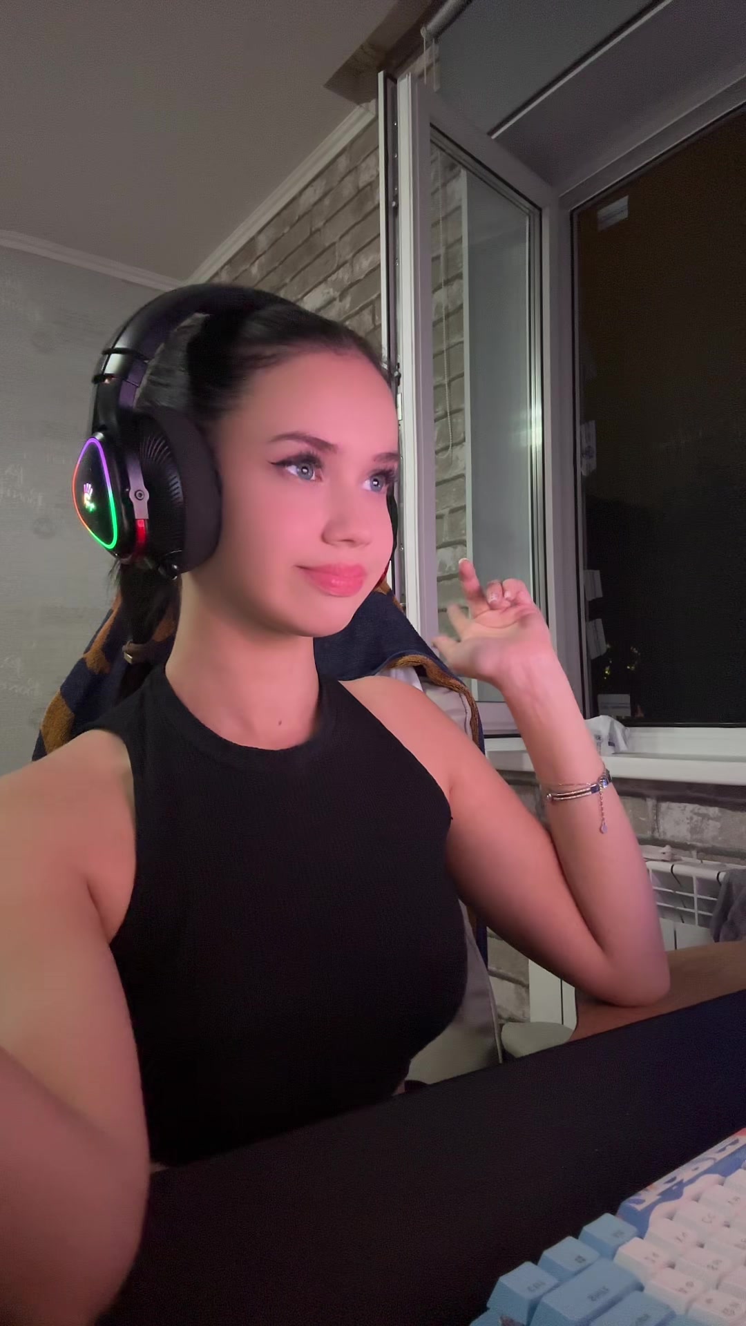@Viktoria