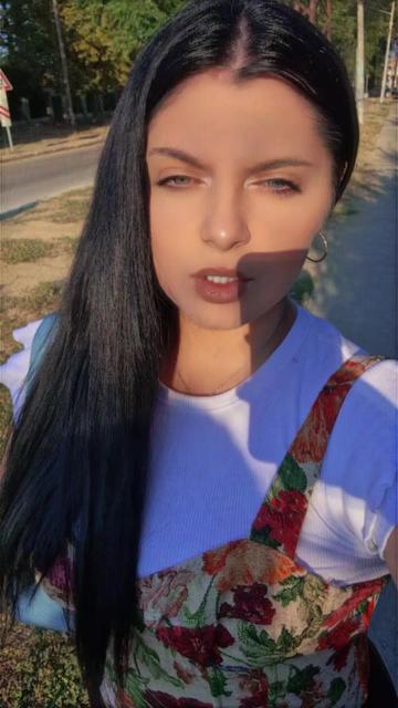 @comily👸🏻