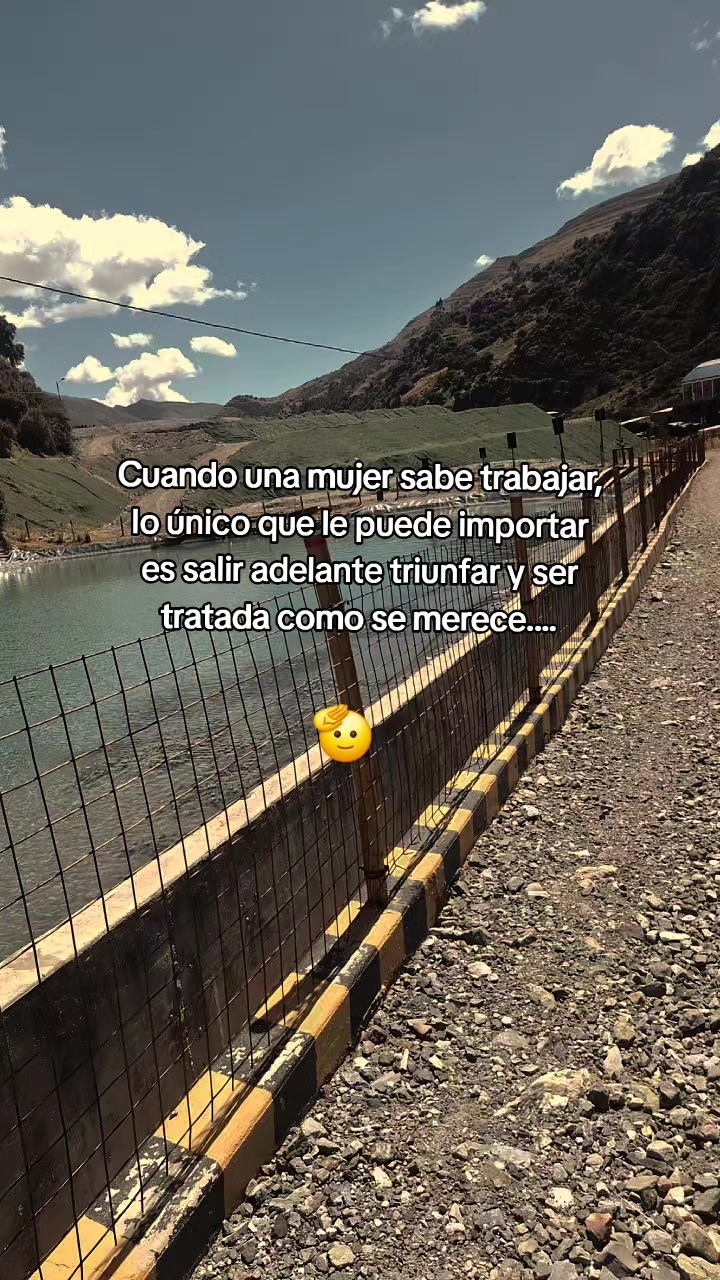 @๐คโ
La Patrona ๐ฆ