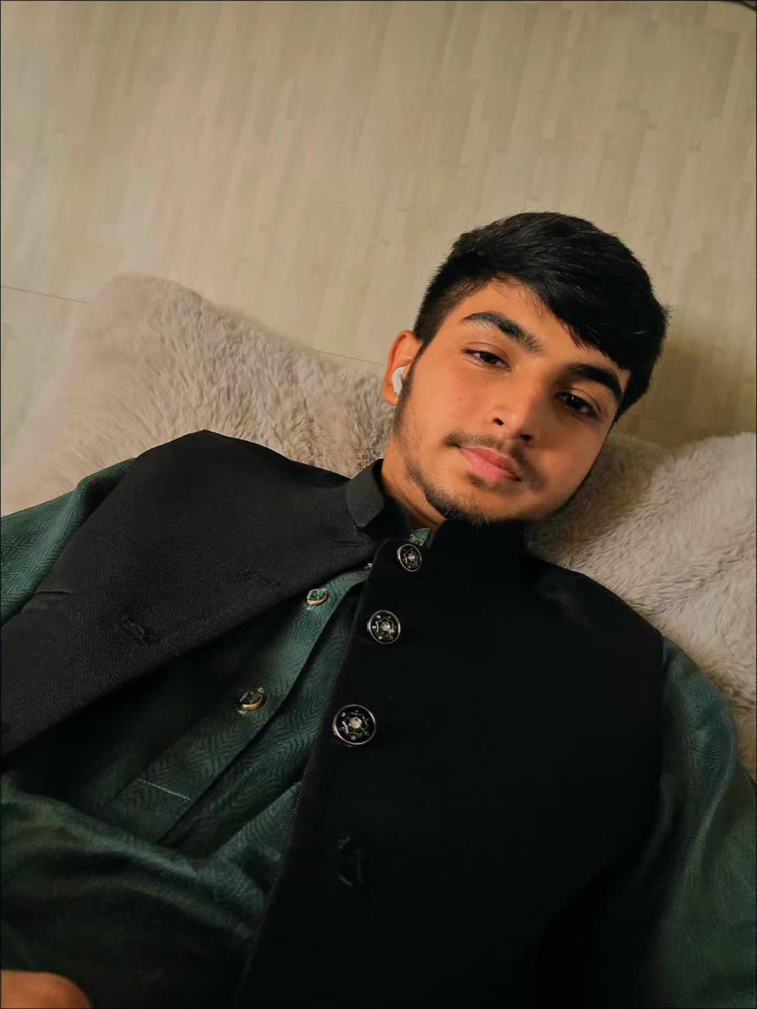 @F A I Z I+33🇵🇰🇫🇷