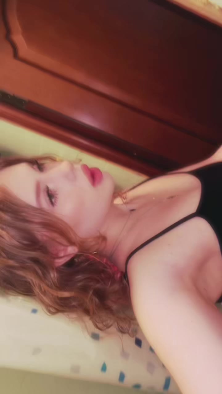 @d