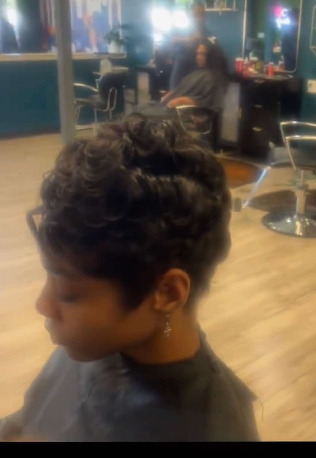 @Sky 9 Salon