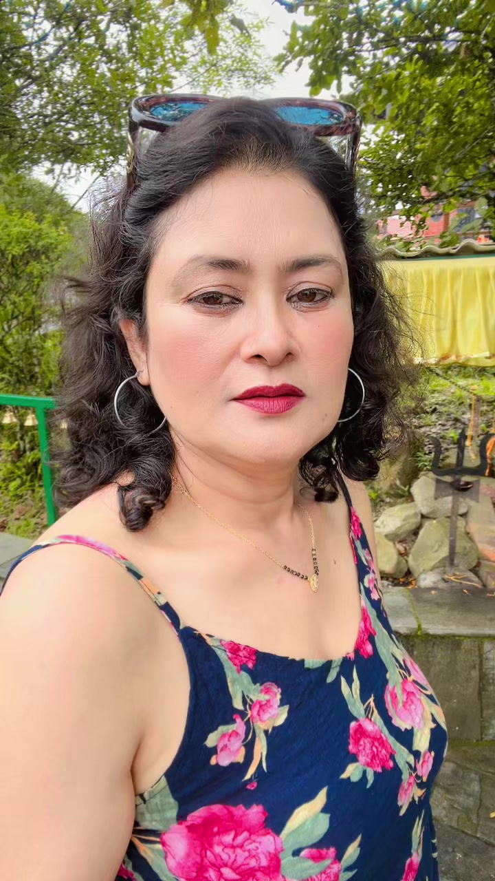 @santoshi_khadka