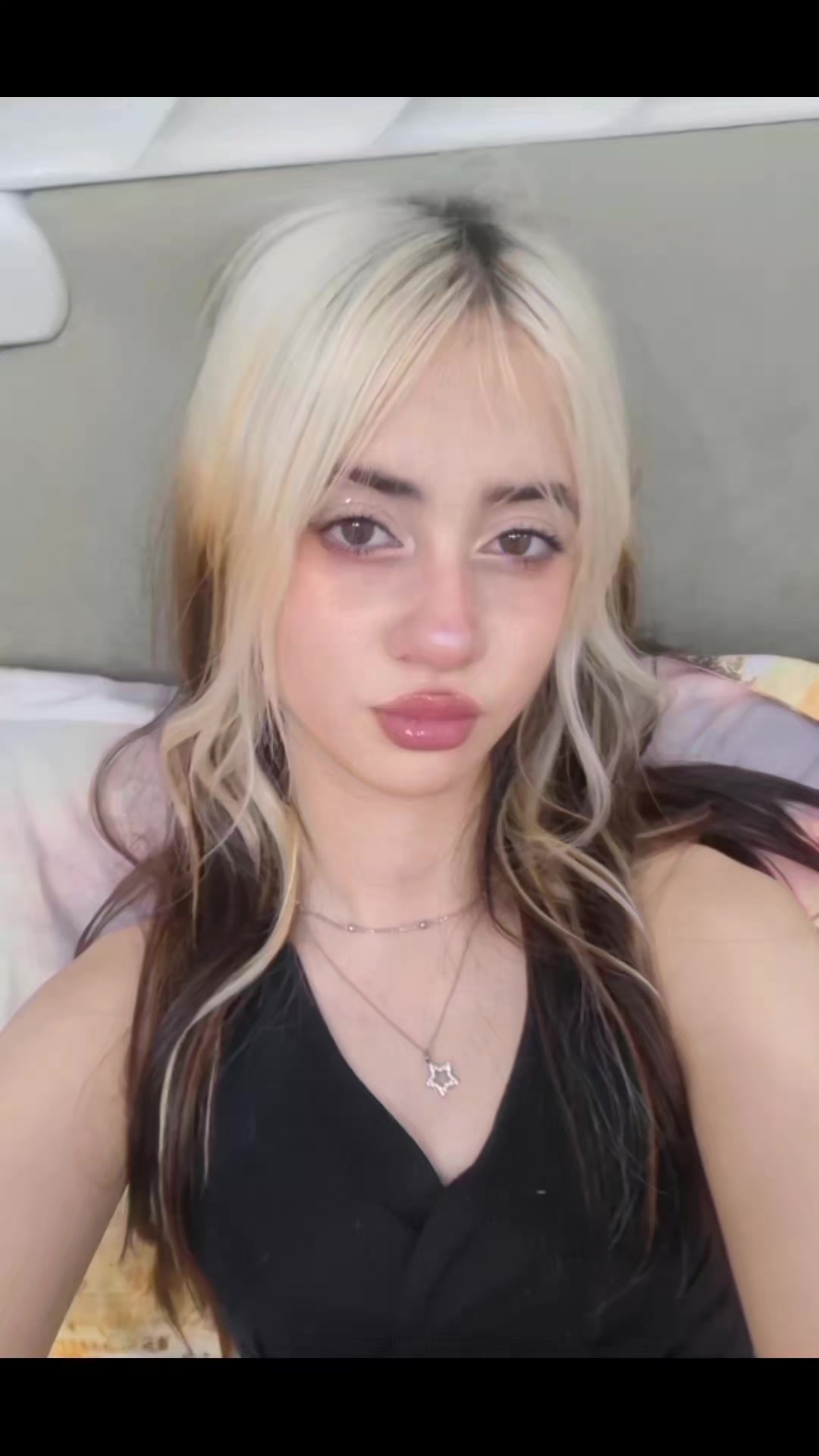 @🐚