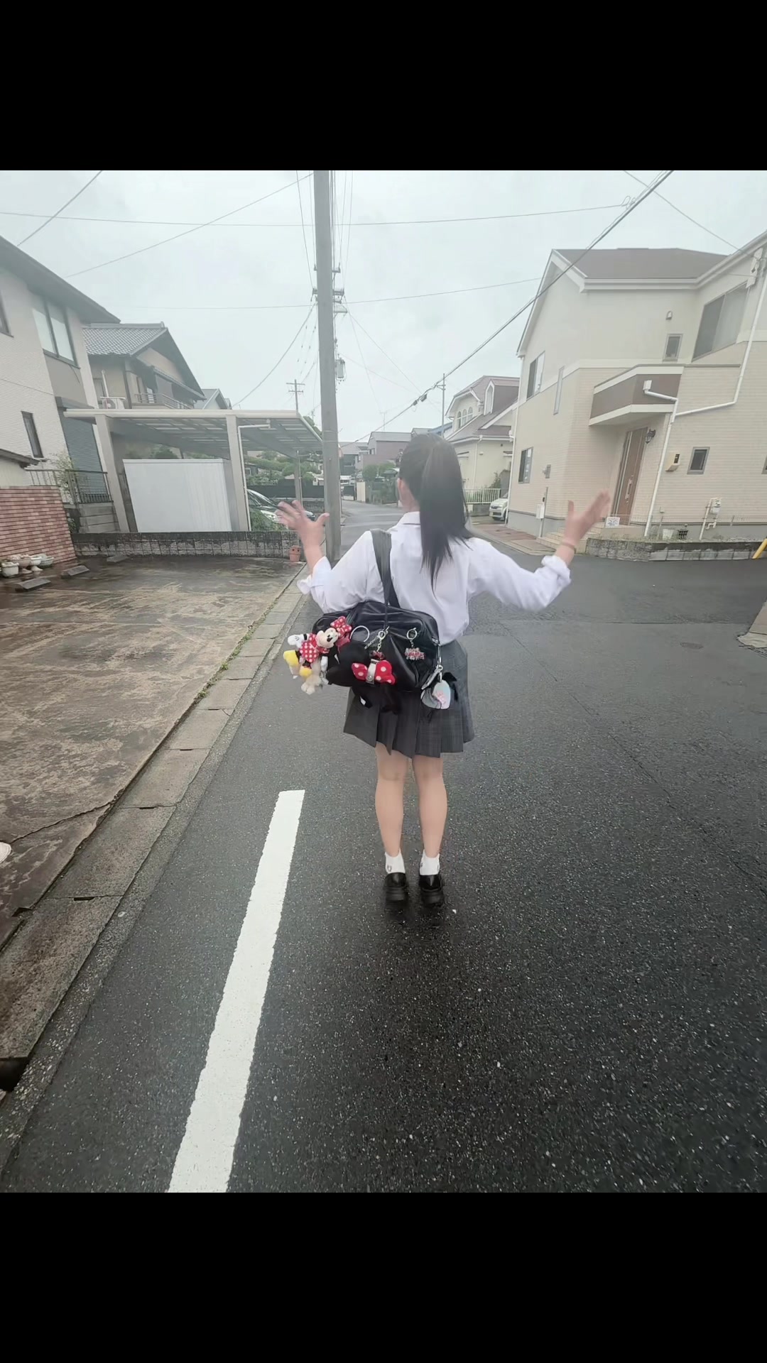 @莉子