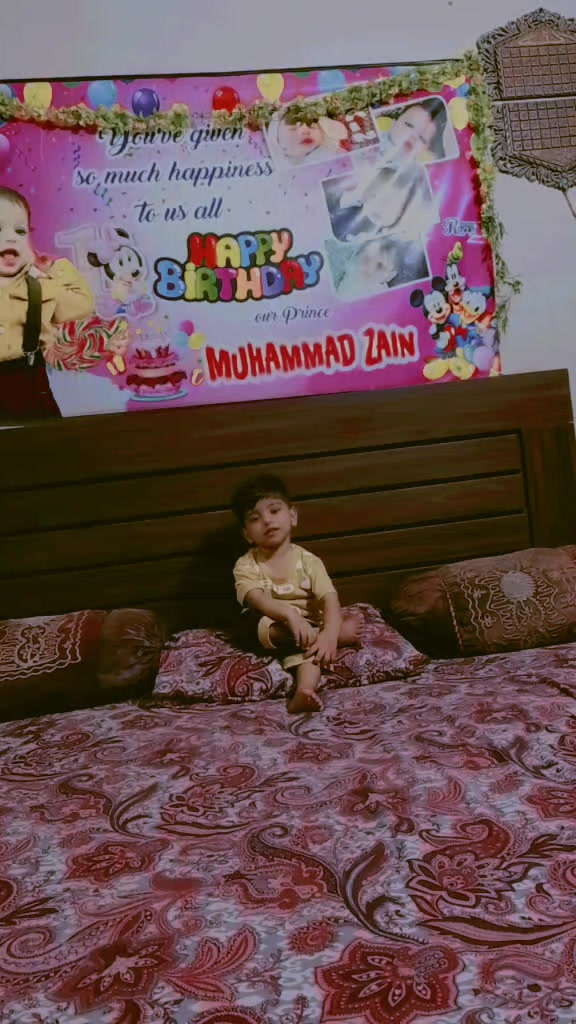 @👑😘Z@!nلاڈلہ😘👑