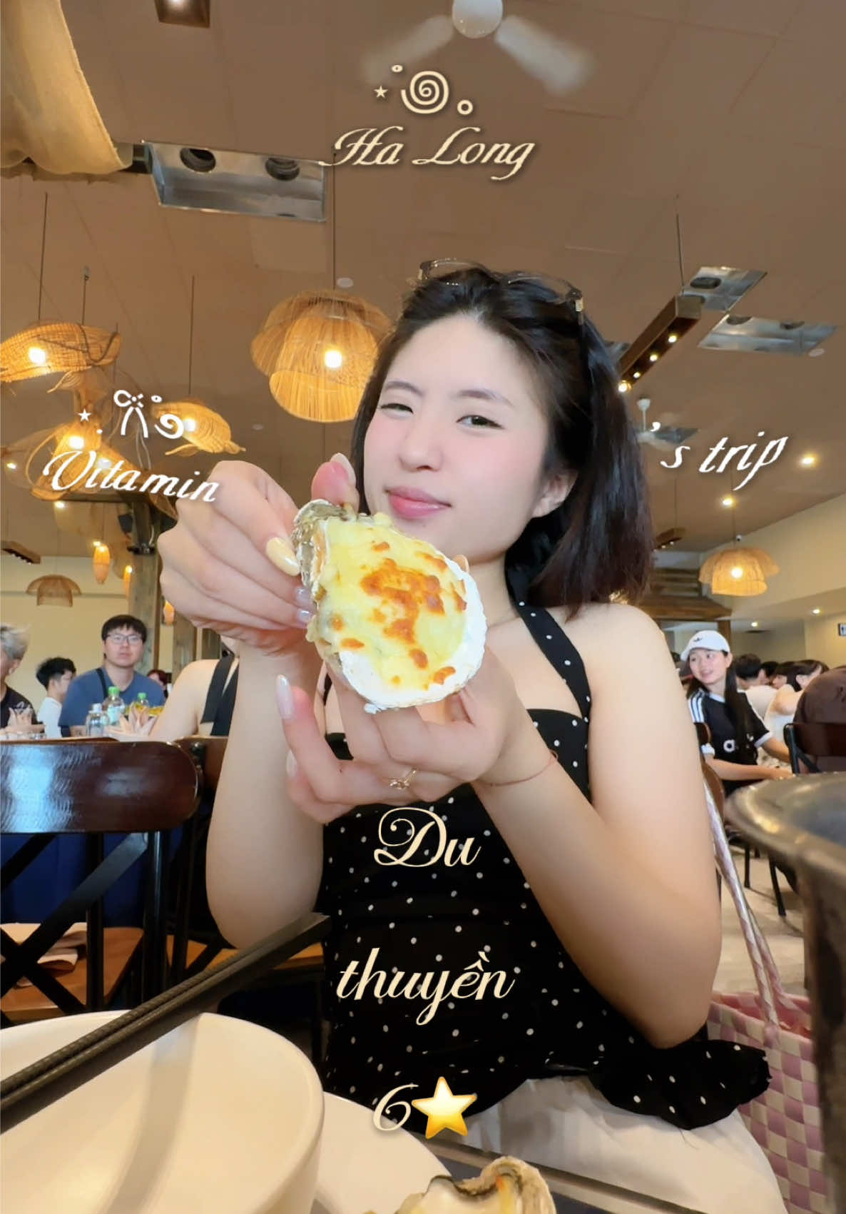 @B&agrave; Ch&uacute;a Ăn H&agrave;ng