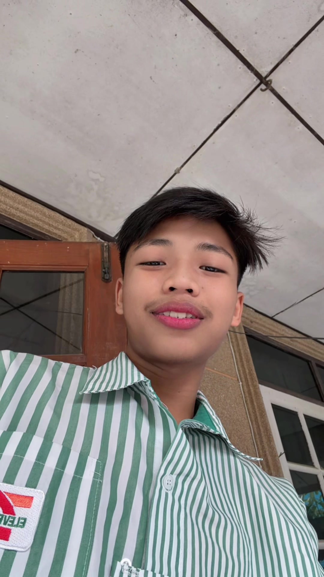 @พ่อหนุ่มหน้าหวาน(301K)