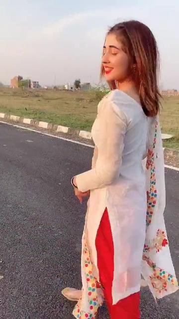 @Nisha Lahori