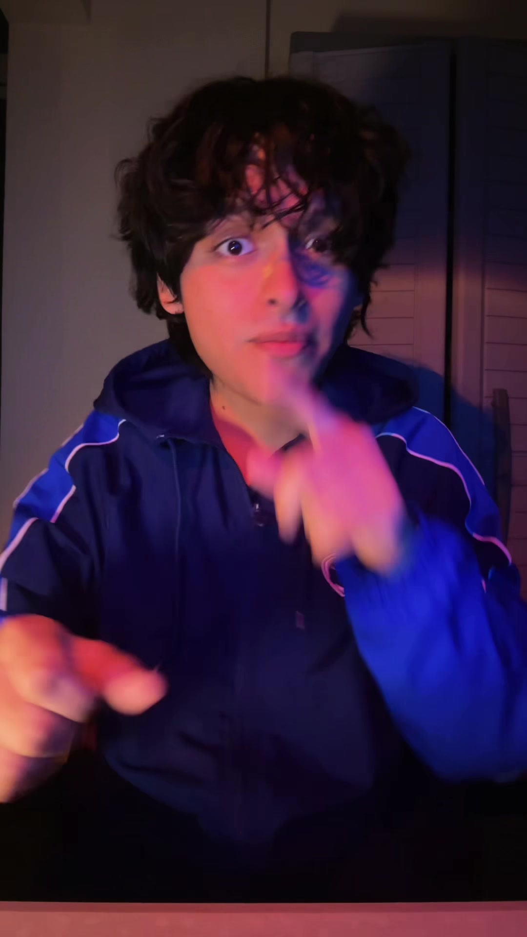 @Leosi