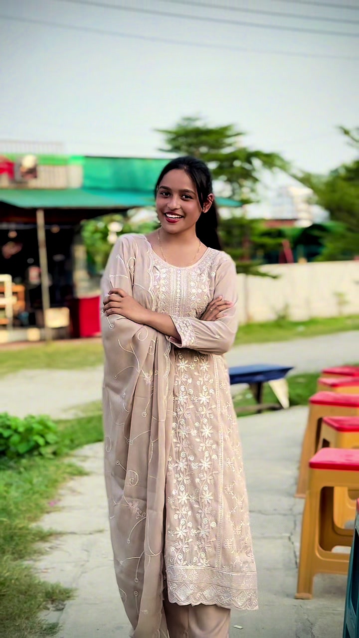 @priya_chowdhury_00