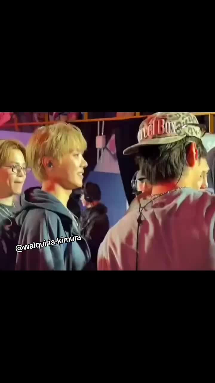 @walquíria Kimura🐰💜🐥