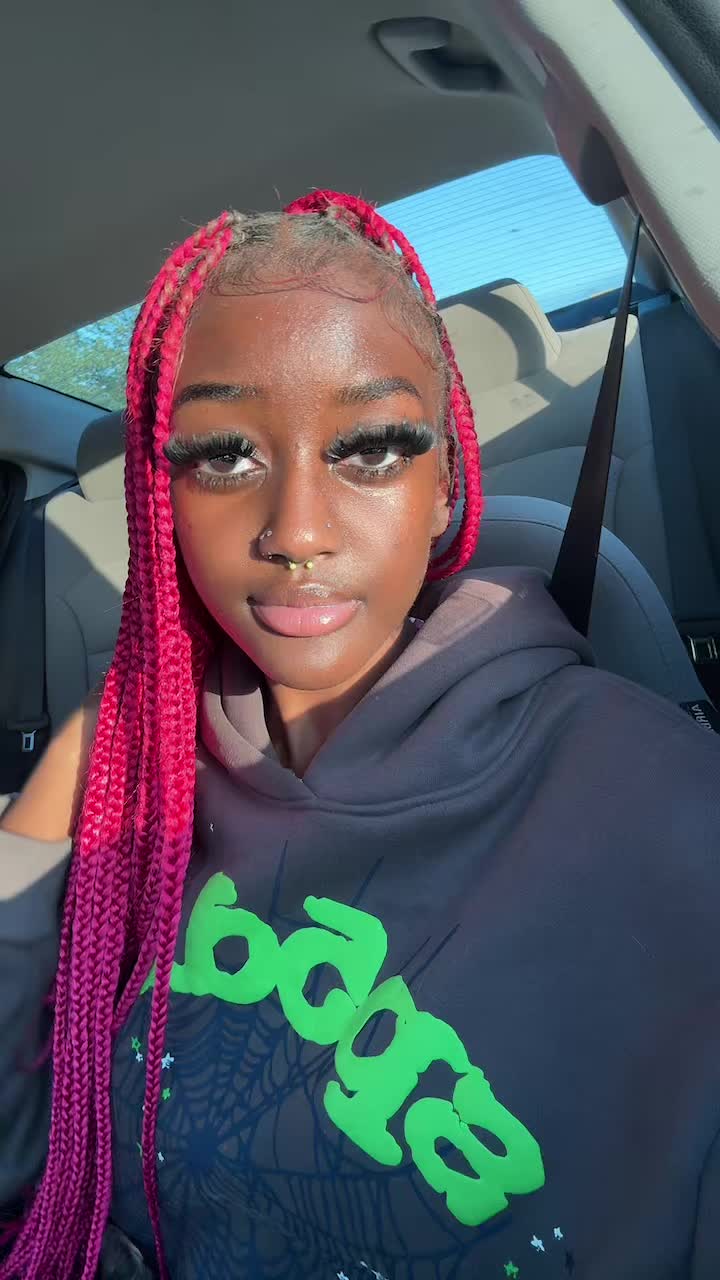 @misslaylaraye