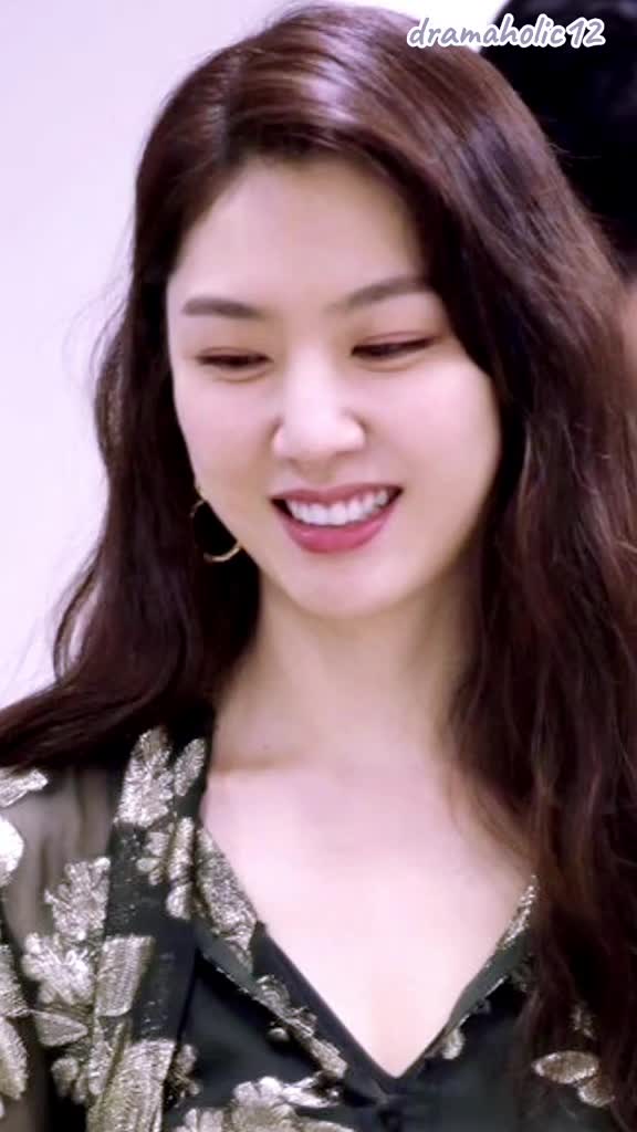 @dramaholic12