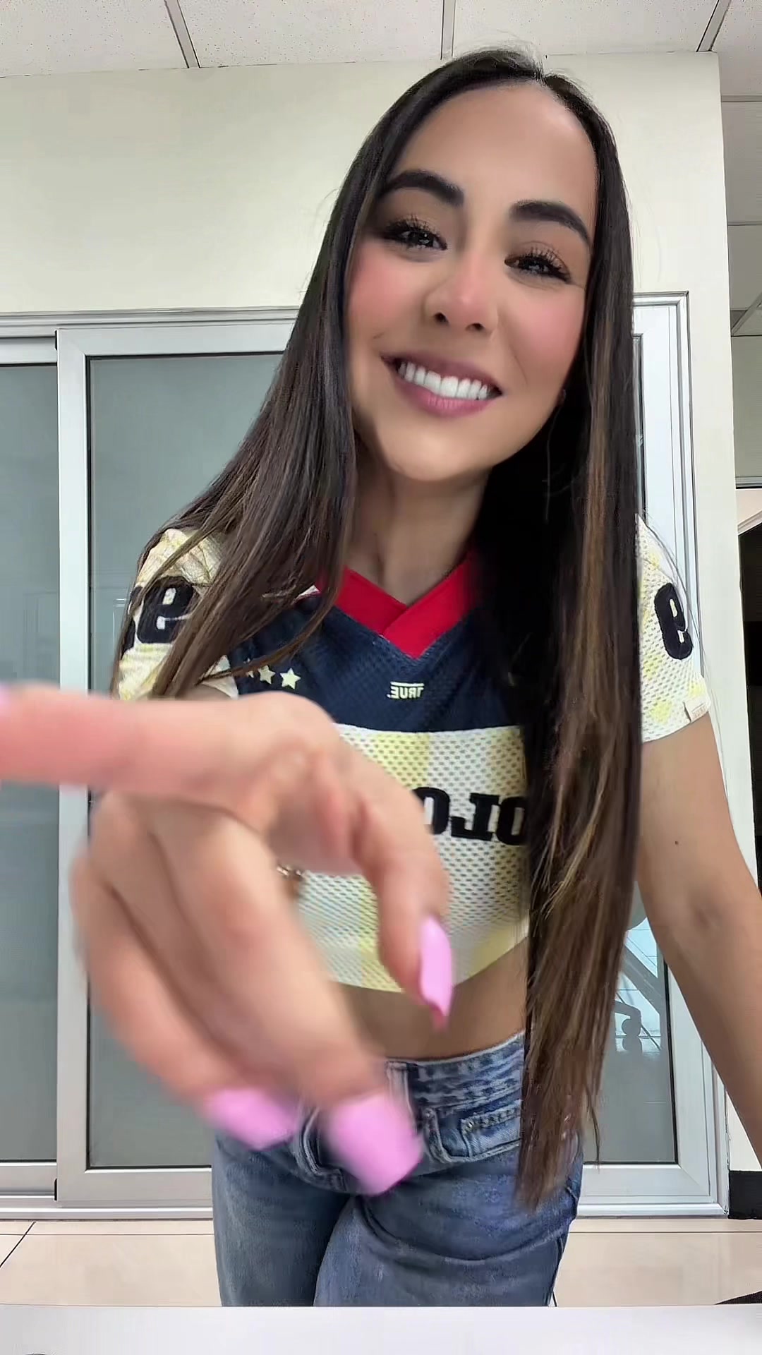 @Adriana González