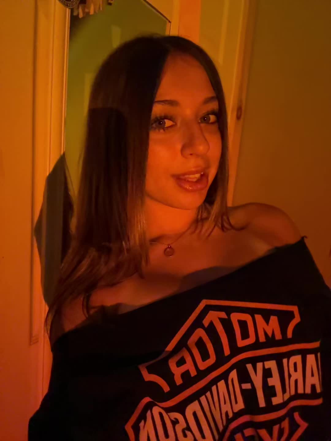 @Mynameizzybella