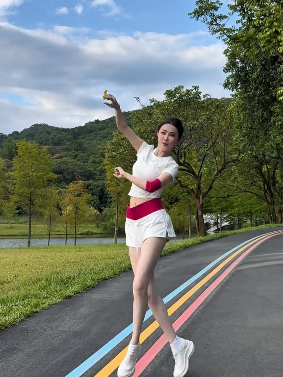 @Sally 雪莉 大笑笑