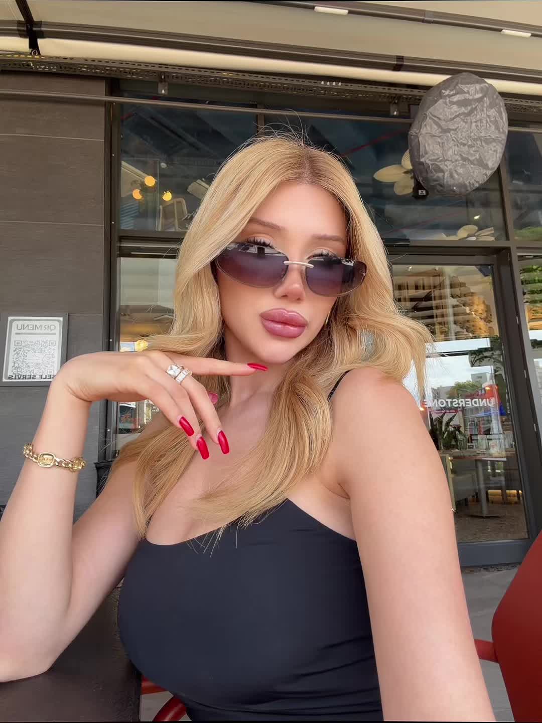 @𝘻𝘦𝘺𝘯𝘦𝘱