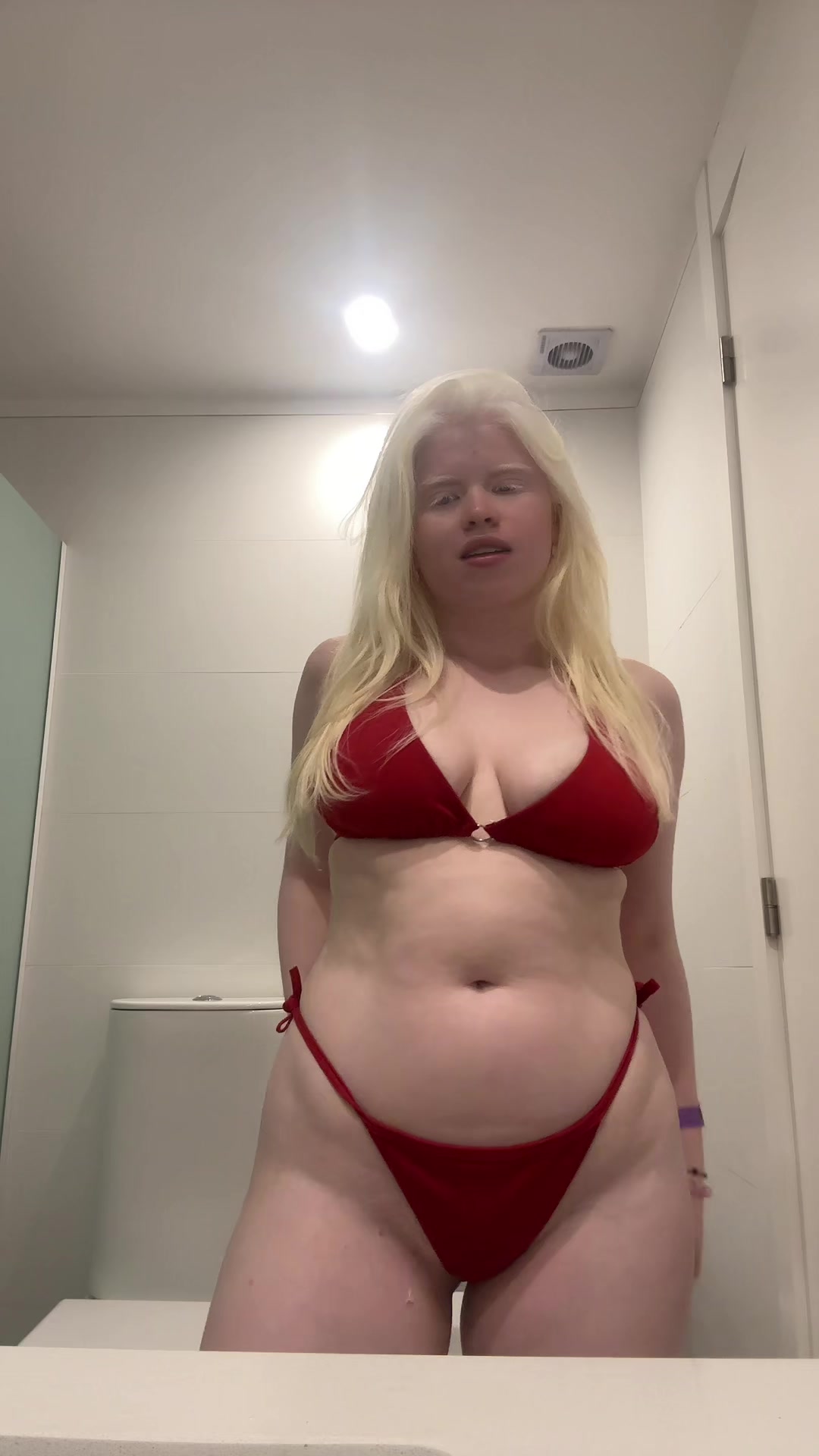 @bella