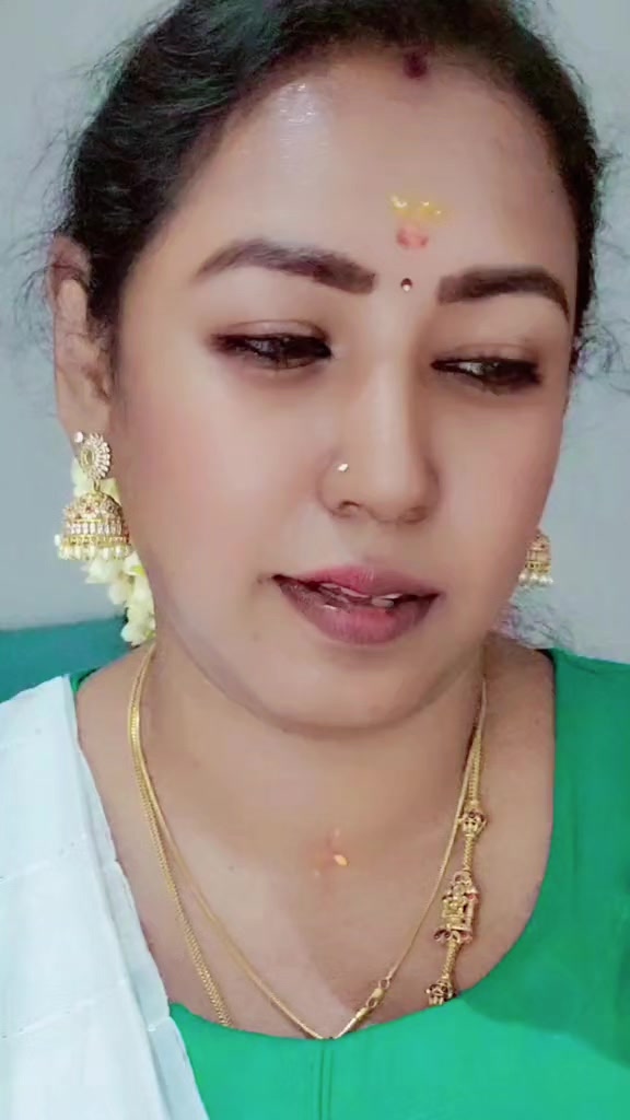 @KaraikudiPonnu_Leka