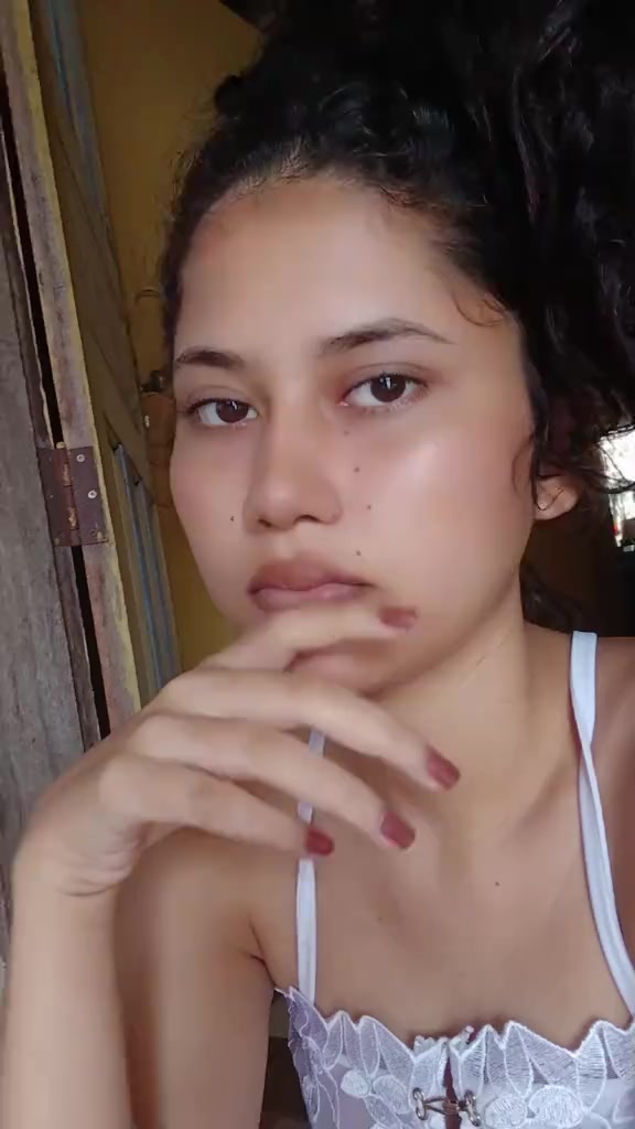 @taina e thania