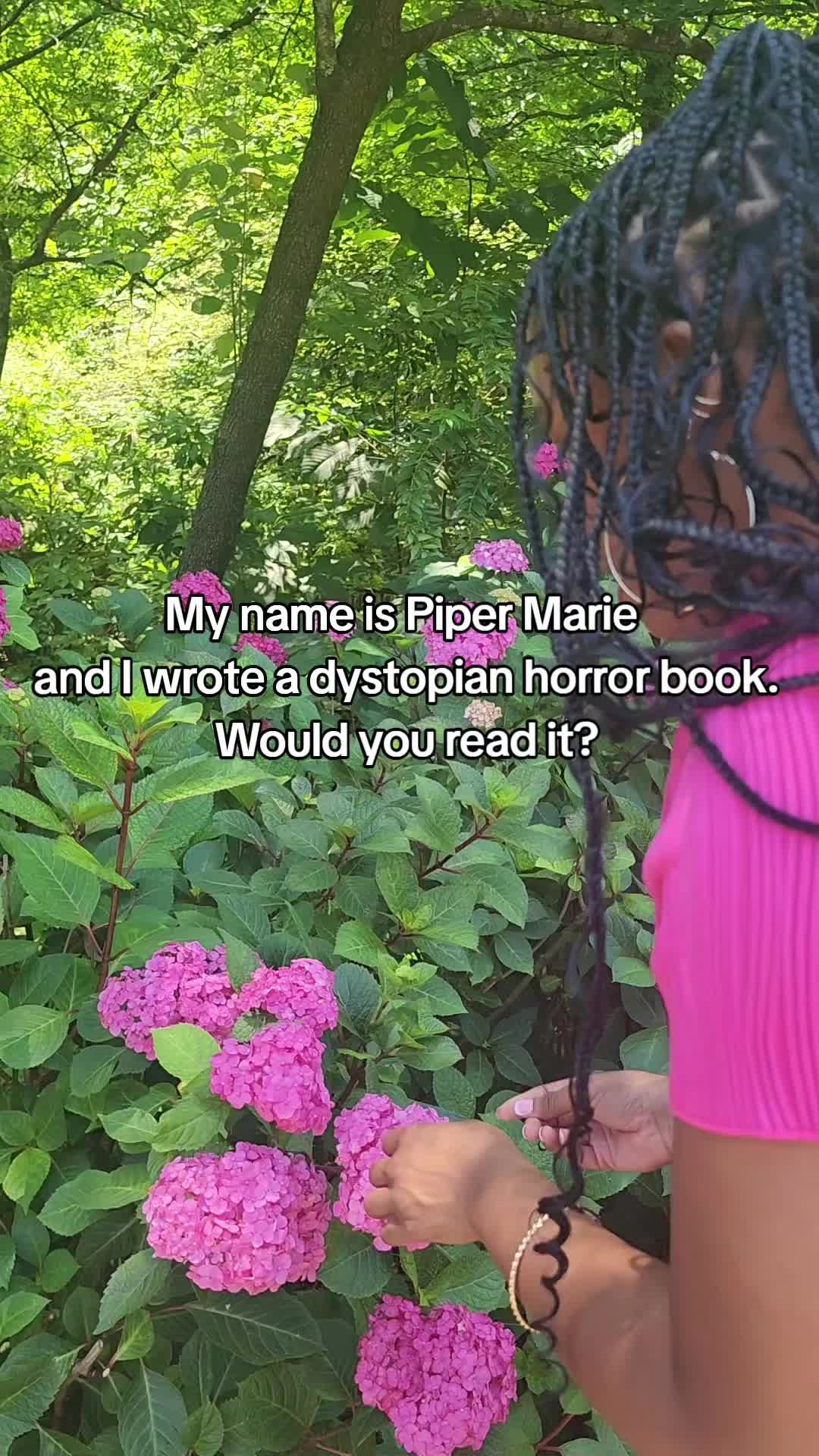 @Piper Marie | Author