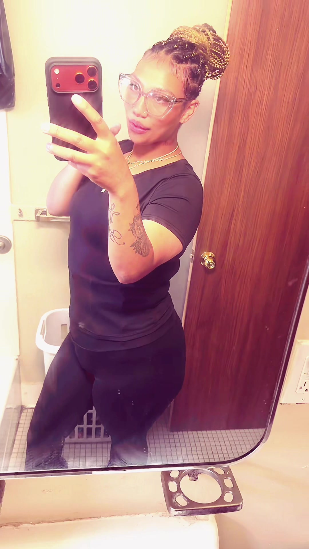 @Jasmine 🩷👩&zwj;❤️&zwj;💋&zwj;👩🏳️&zwj;🌈
