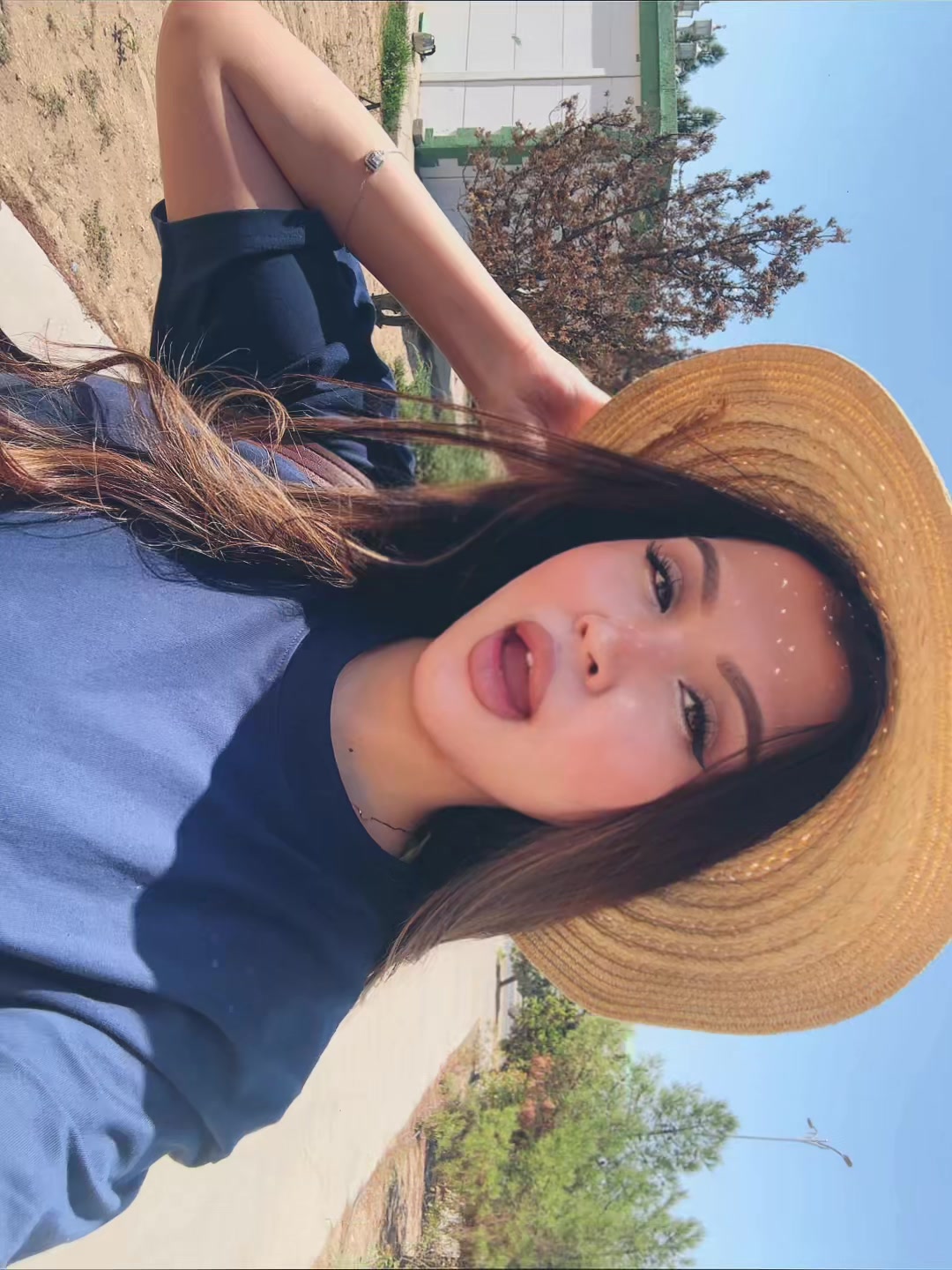 @Its_Di