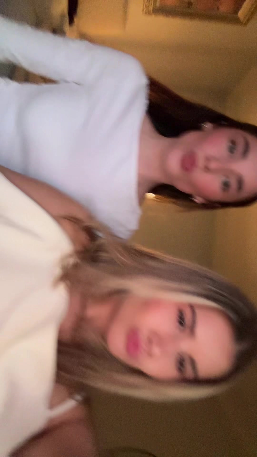 @Elle