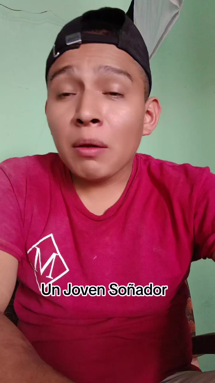 @Un Joven So&ntilde;ador Sv
