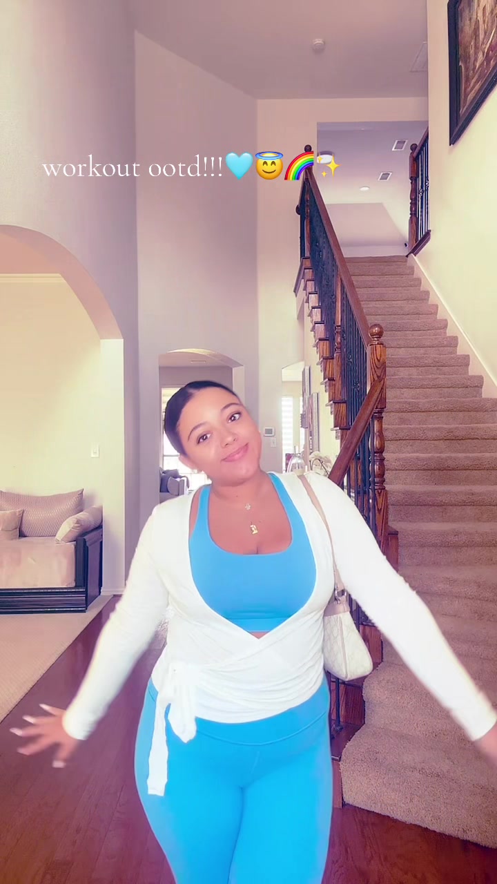 @SARAH😇🛍️✨🥂