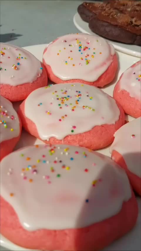 @annies.cakes