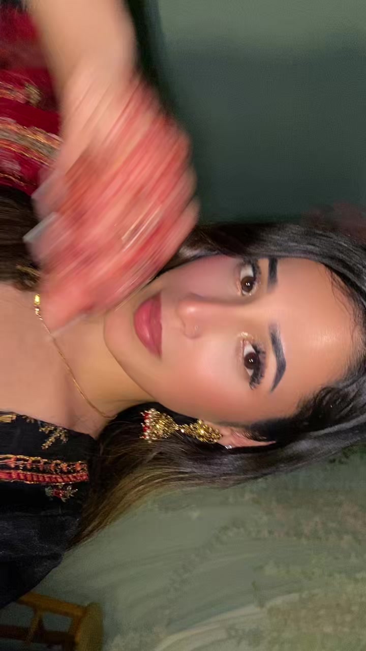 @Khadeza