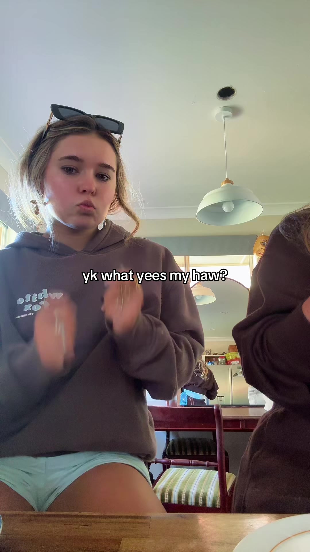 @MELODY HANSEN