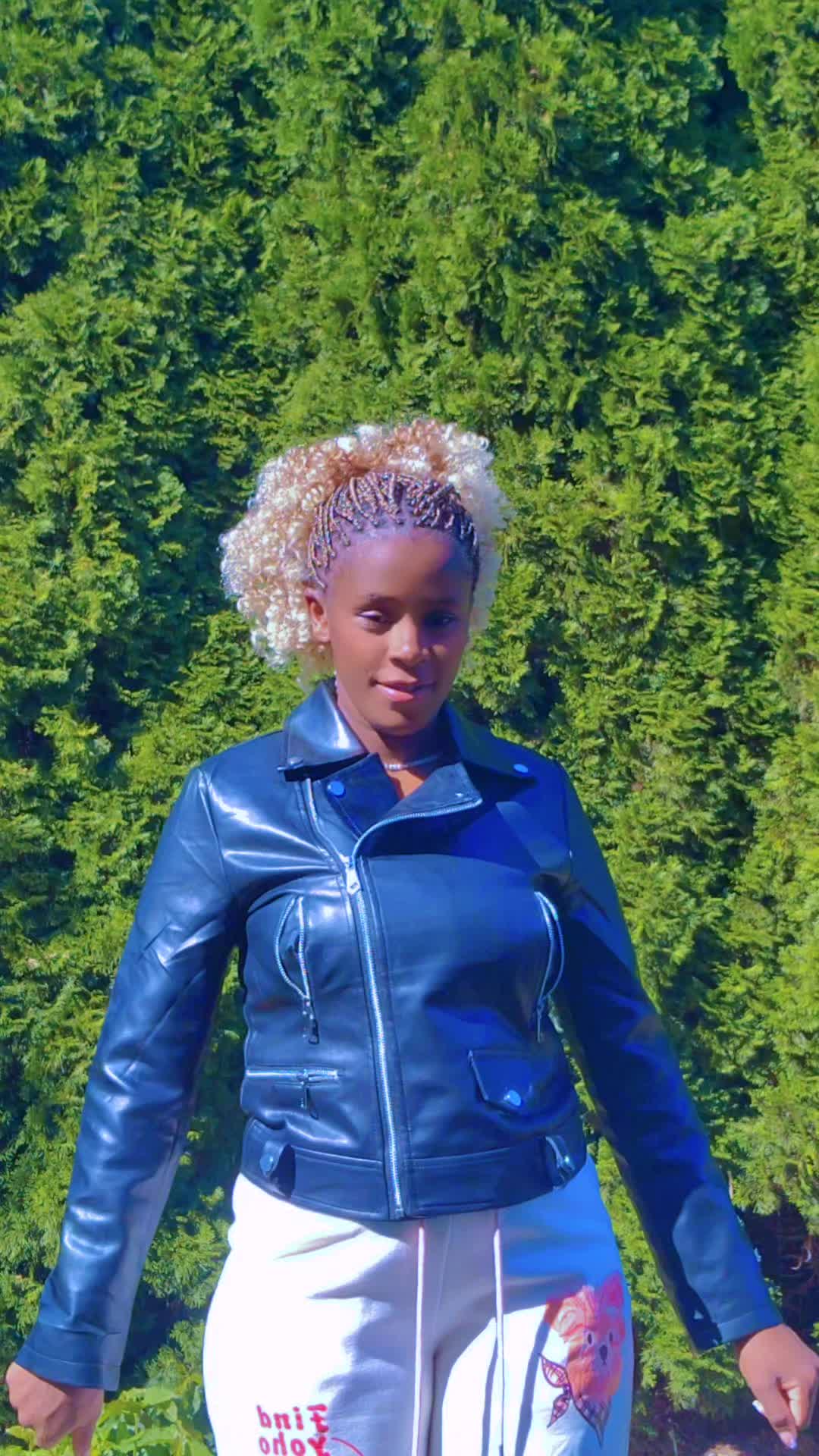 @-MBUGUA.CHRISTINE 🇰🇪🇺🇸