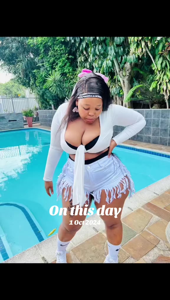 @Curvilicious 🥰F