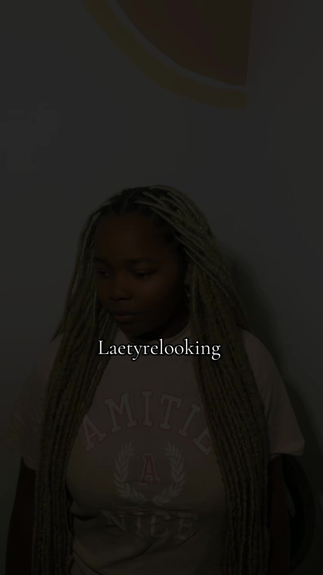 @laetyrelooking2