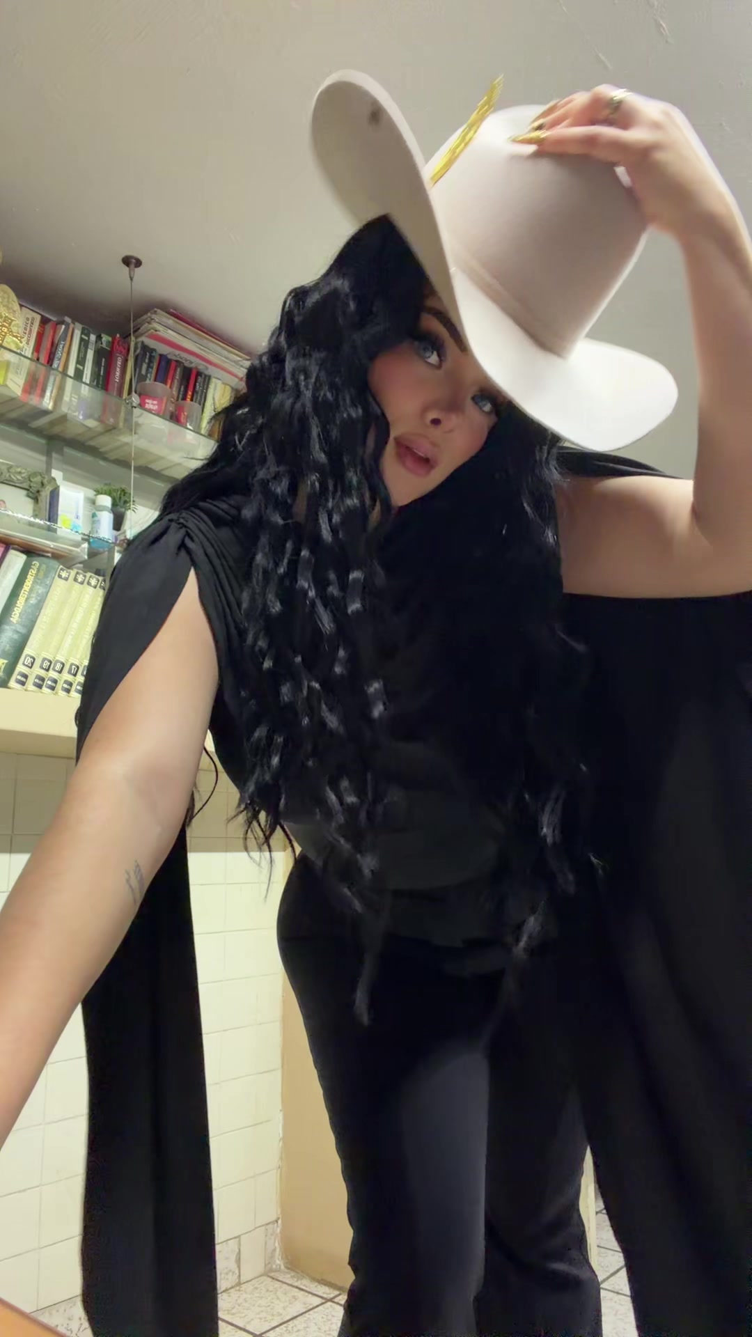 @👑 𝐻𝒶𝓇𝓁𝑒𝓎 👸🏻