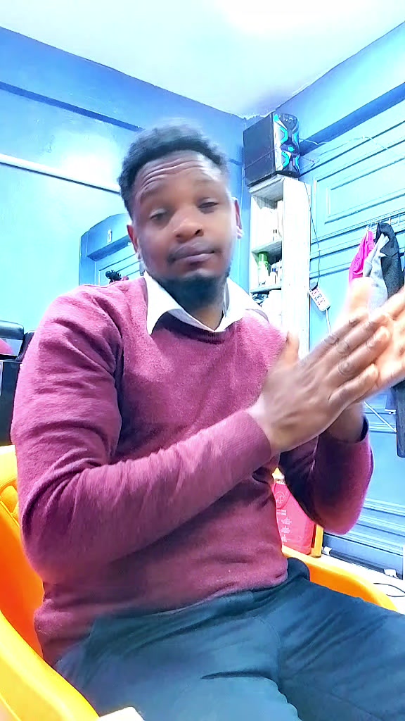 @Elite locks lounge maku meru