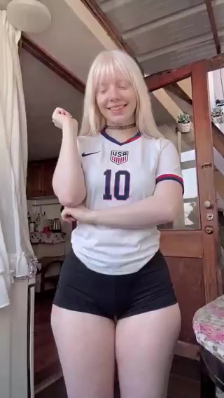 @Alina Viktoria