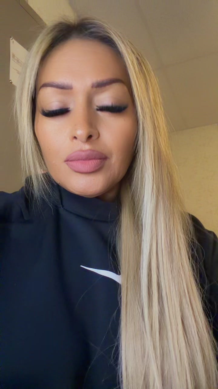 @LatinRose 🇨🇦🇸🇻